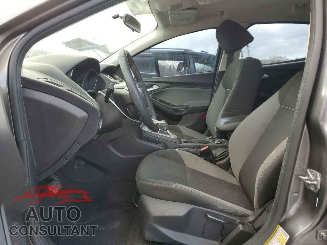 FORD FOCUS 2014 - 1FADP3K20EL302977