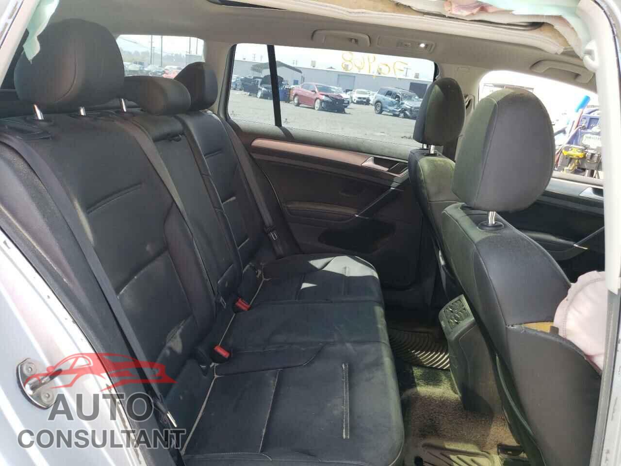 VOLKSWAGEN GOLF 2017 - 3VWC17AUXHM503108