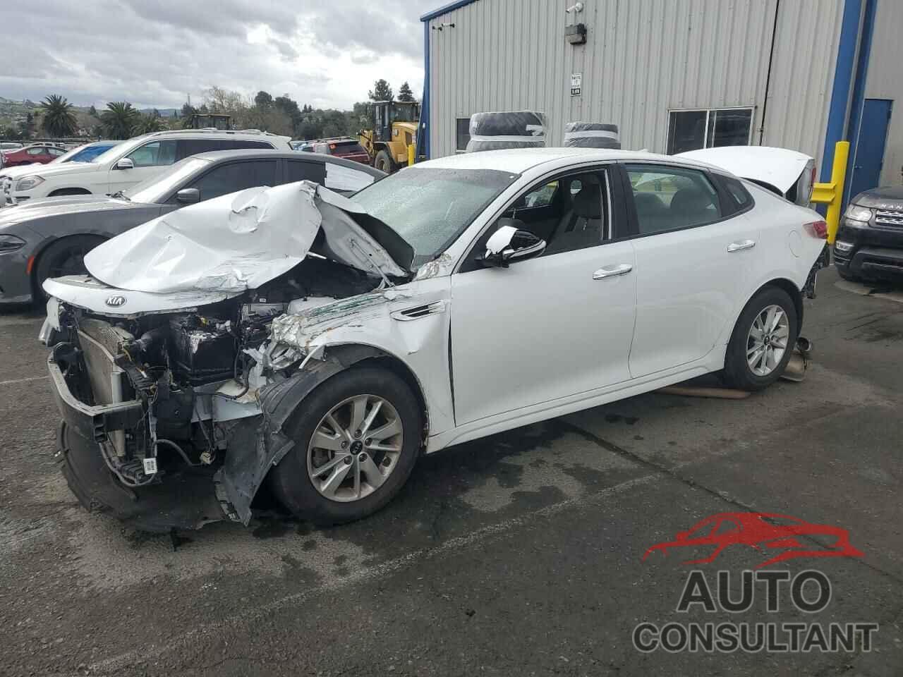 KIA OPTIMA 2017 - 5XXGT4L32HG151970