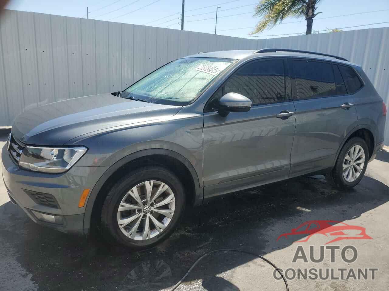 VOLKSWAGEN TIGUAN 2018 - 3VV1B7AX0JM016458