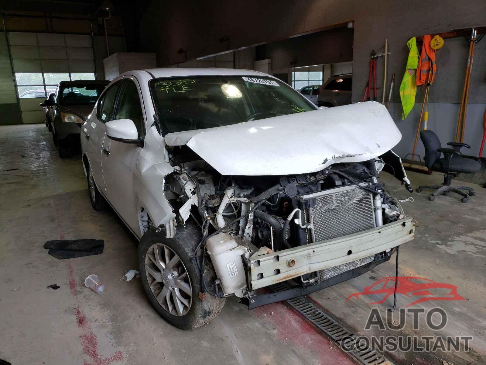 NISSAN VERSA 2017 - 3N1CN7AP1HL896491