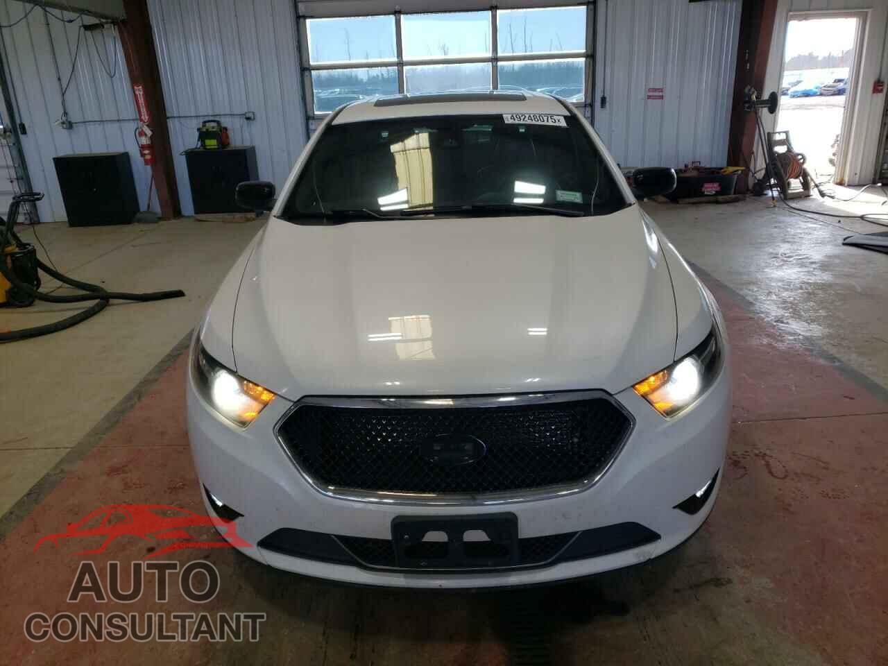 FORD TAURUS 2013 - 1FAHP2KT3DG224528