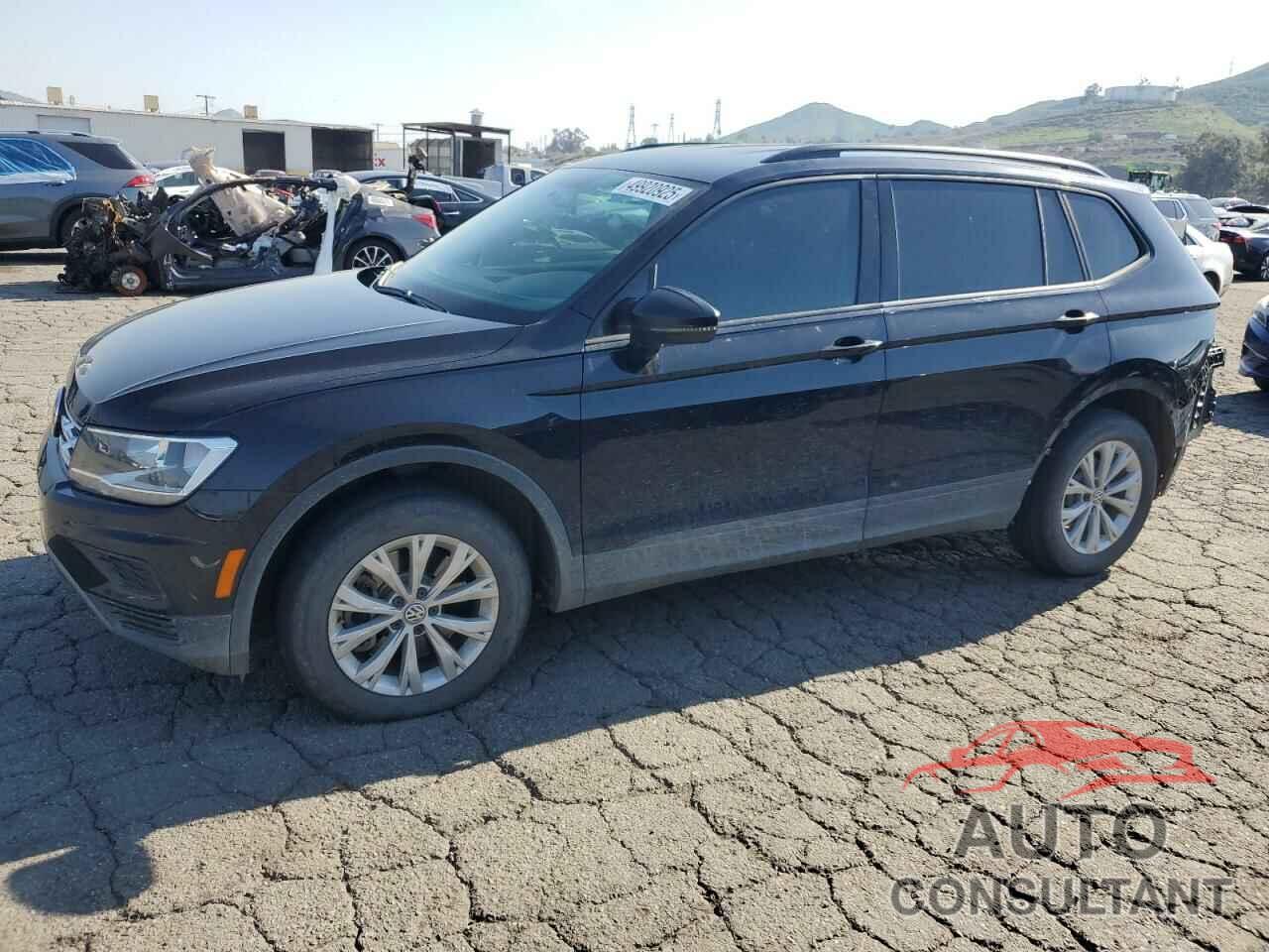 VOLKSWAGEN TIGUAN 2019 - 3VV1B7AX0KM196106