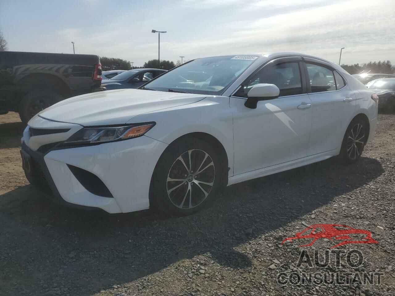 TOYOTA CAMRY 2018 - 4T1B11HK9JU599360