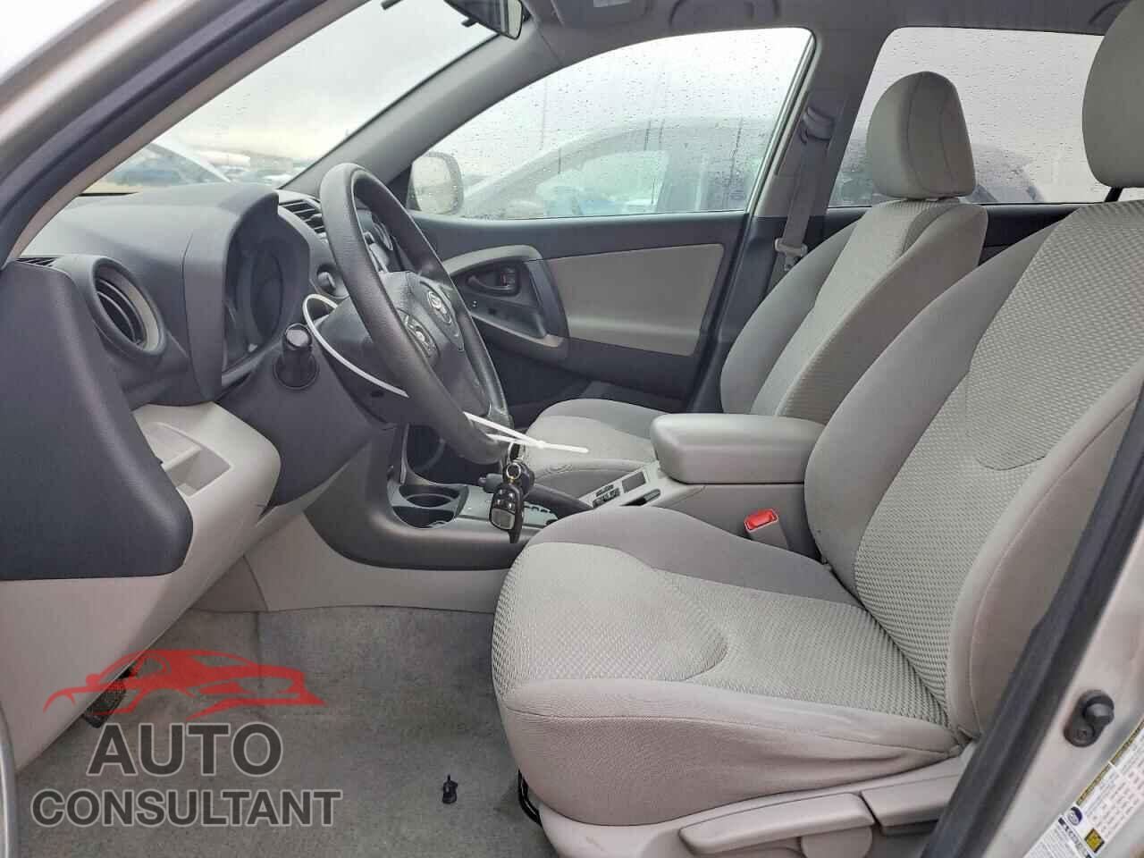 TOYOTA RAV4 2011 - 2T3BF4DV9BW147632