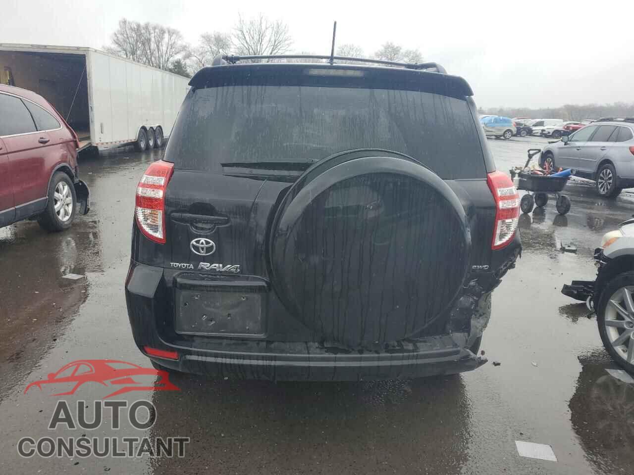 TOYOTA RAV4 2011 - JTMBF4DV3BD042923