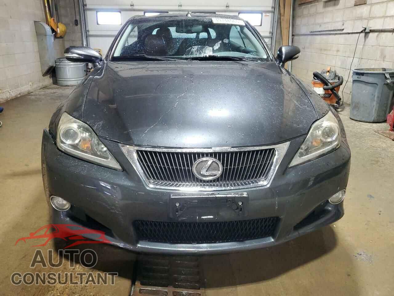 LEXUS IS 2011 - JTHFE2C27B2506614