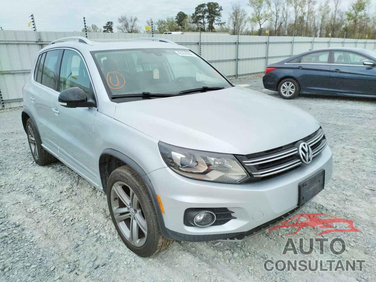 VOLKSWAGEN TIGUAN 2017 - WVGUV7AX2HK022312