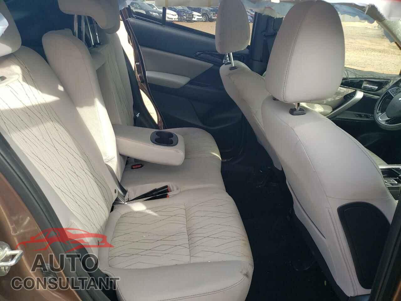 MITSUBISHI ECLIPSE 2018 - JA4AT5AA5JZ067801