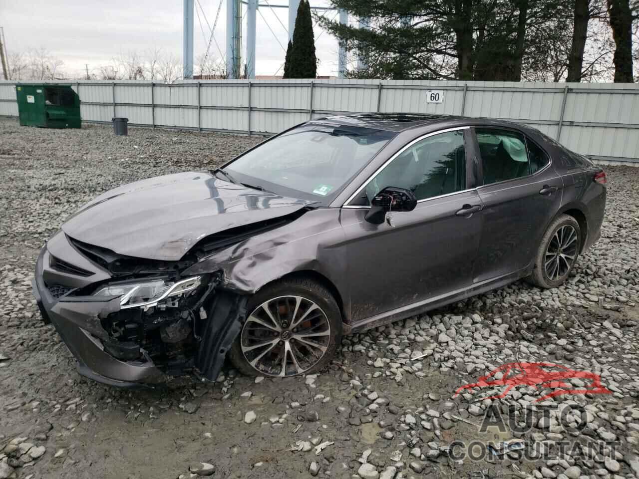 TOYOTA CAMRY 2018 - 4T1B11HK1JU571133