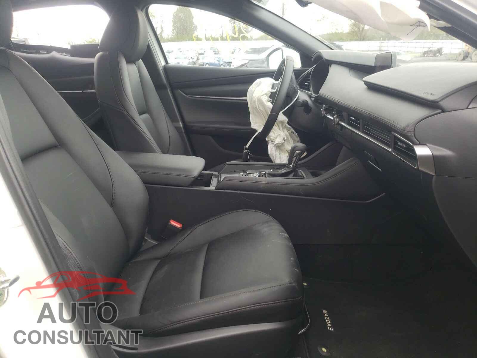 MAZDA 3 2021 - JM1BPBKL7M1328670