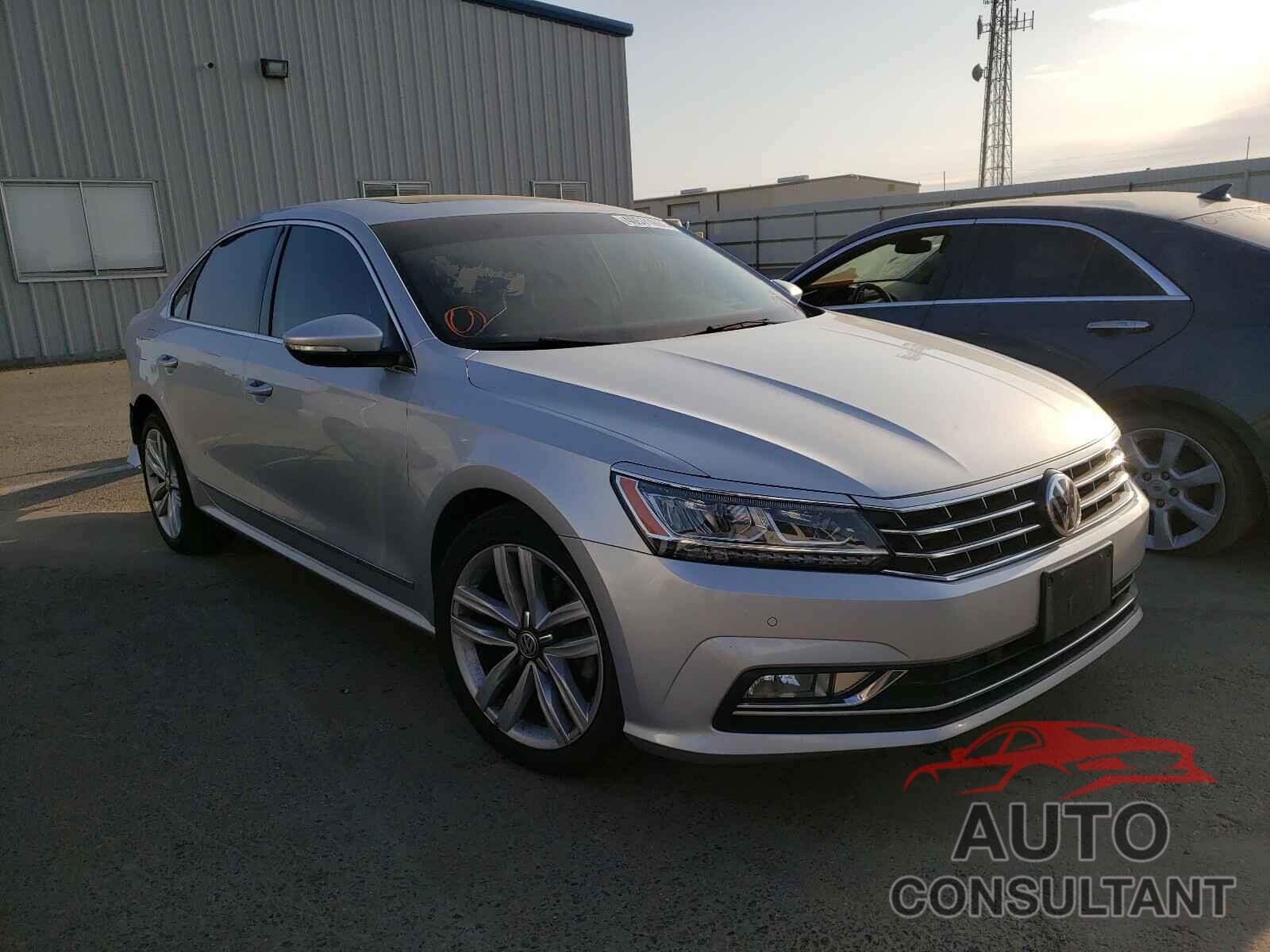 VOLKSWAGEN PASSAT 2017 - 1VWGT7A35HC077560