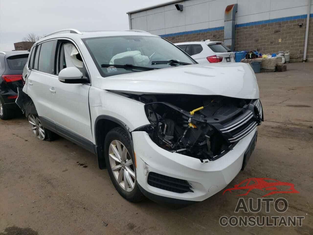 VOLKSWAGEN TIGUAN 2017 - WVGSV7AX6HW509979