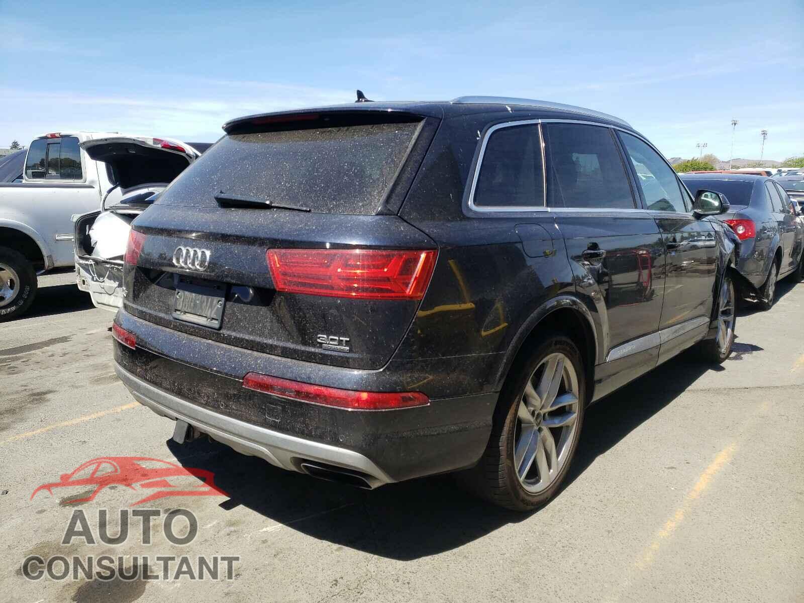 AUDI Q7 2018 - WA1VAAF71JD012370