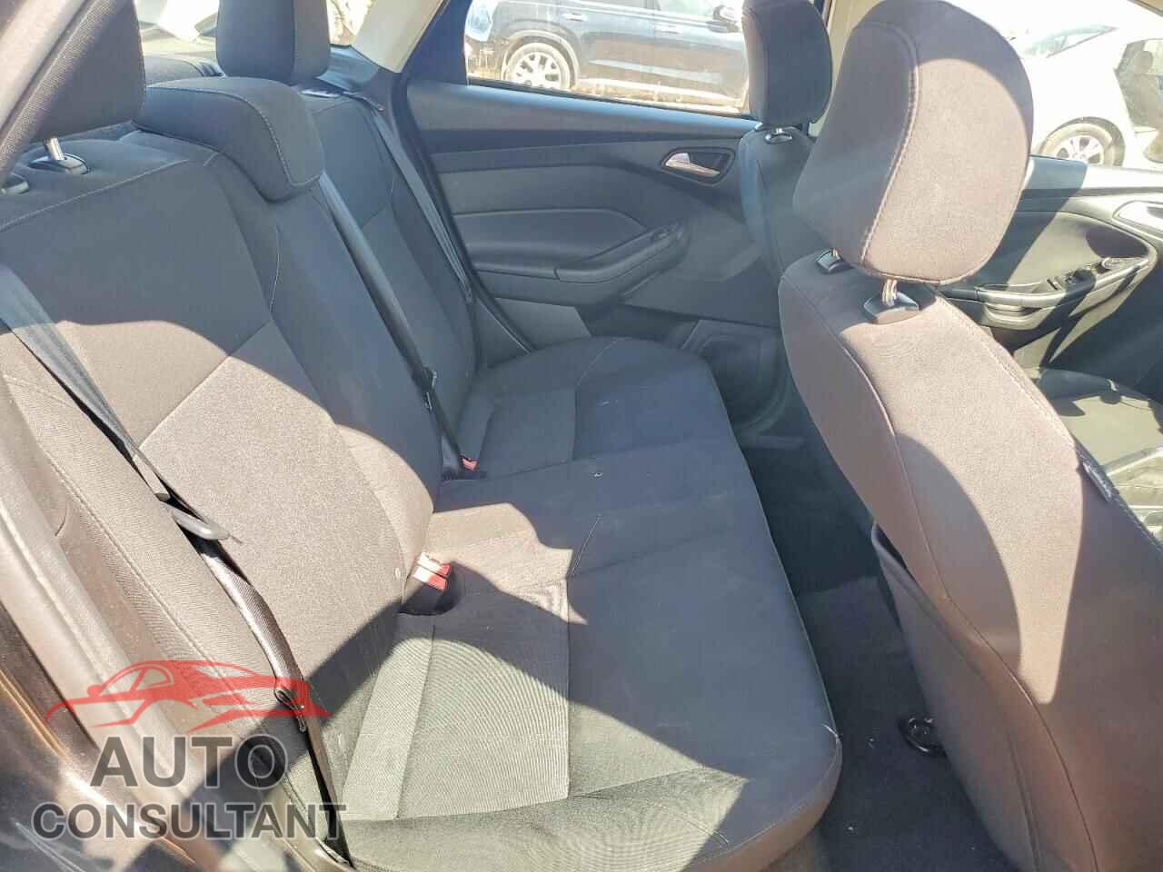 FORD FOCUS 2016 - 1FADP3F22GL345021