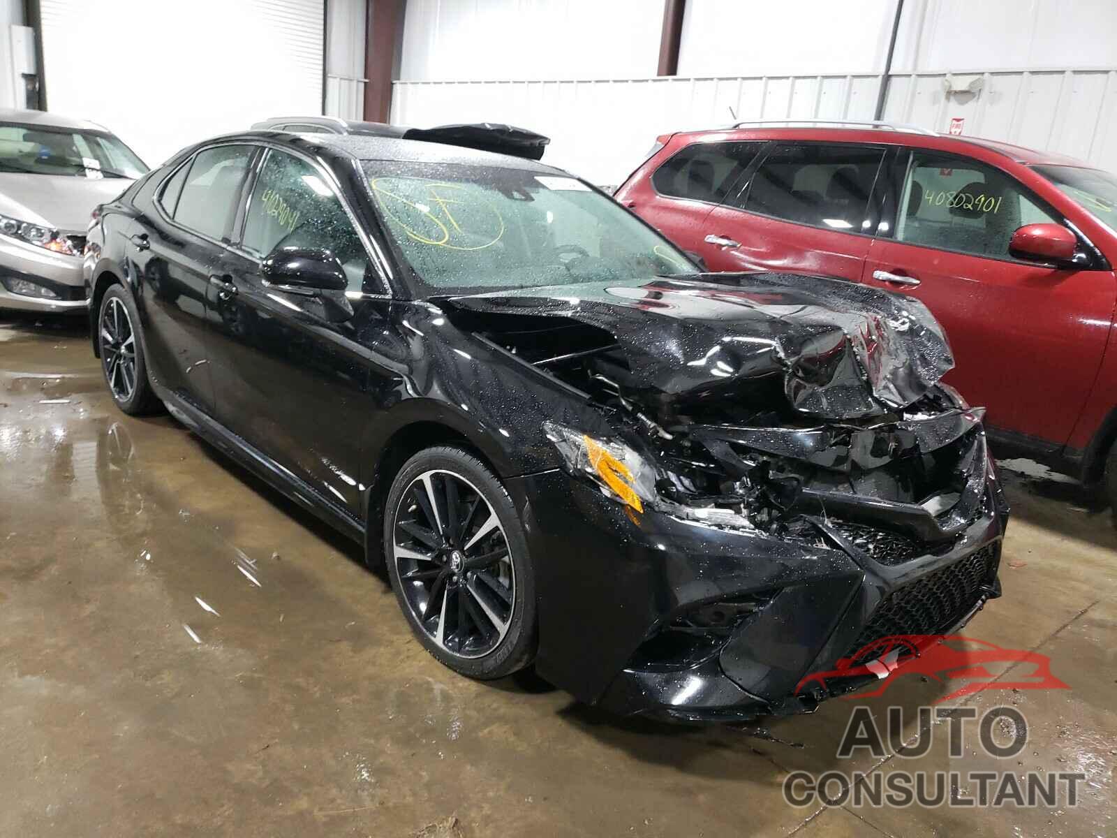 TOYOTA CAMRY 2018 - 4T1B61HK8JU112991