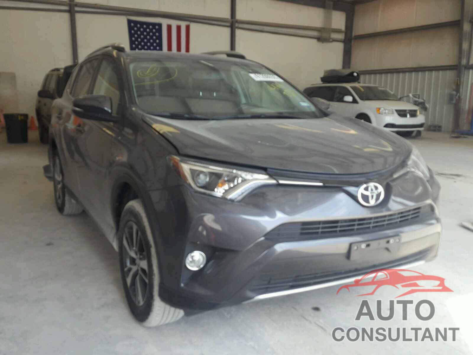 TOYOTA RAV4 XLE 2016 - 2T3RFREV1GW424033