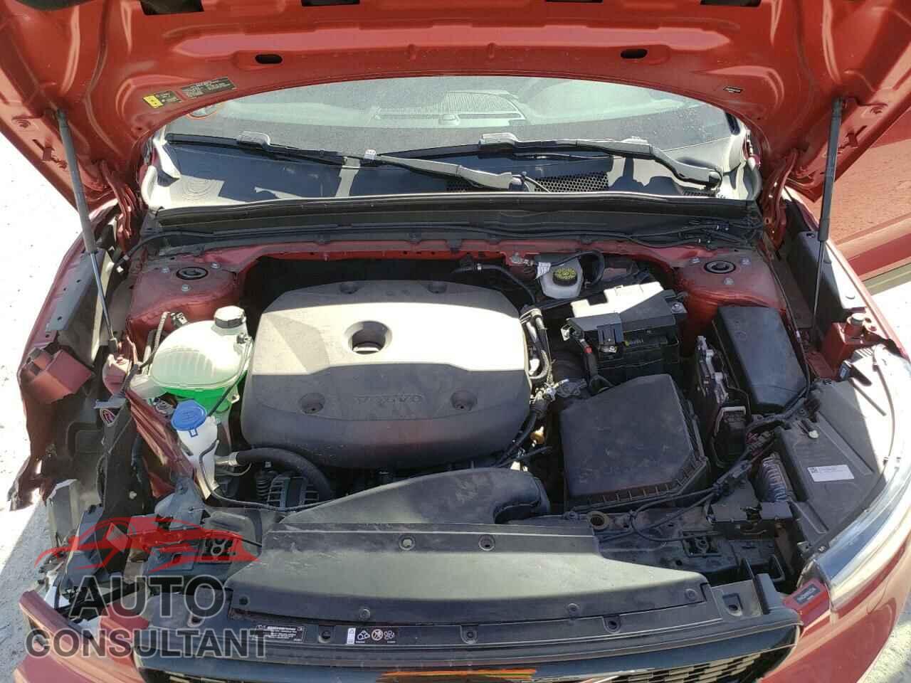 VOLVO XC40 2021 - YV4AC2HM0M2425384