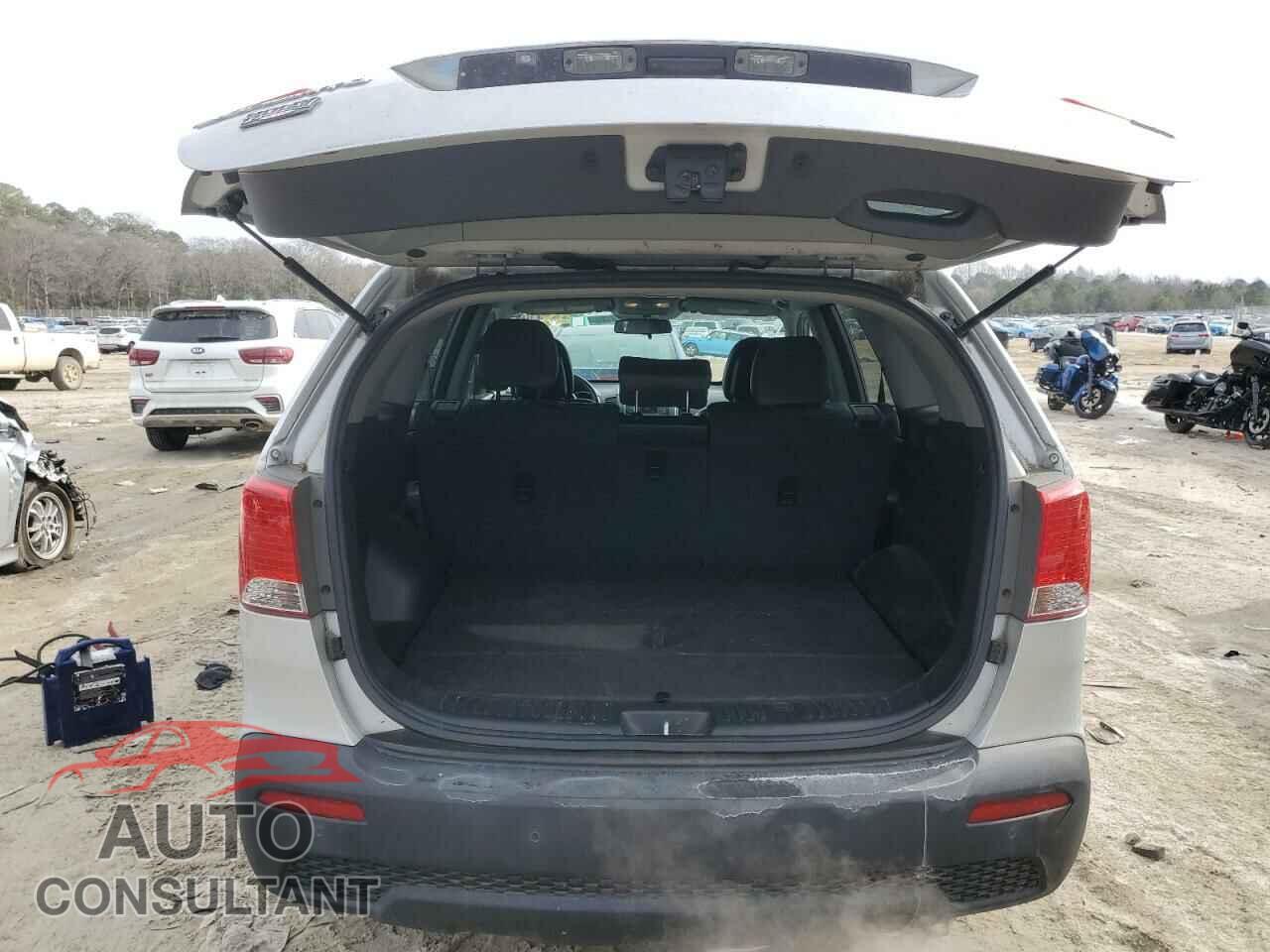 KIA SORENTO 2013 - 5XYKUCA6XDG406692