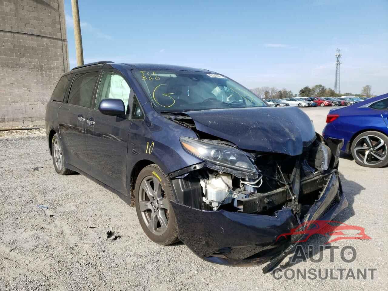 TOYOTA SIENNA 2018 - 5TDXZ3DC9JS910271