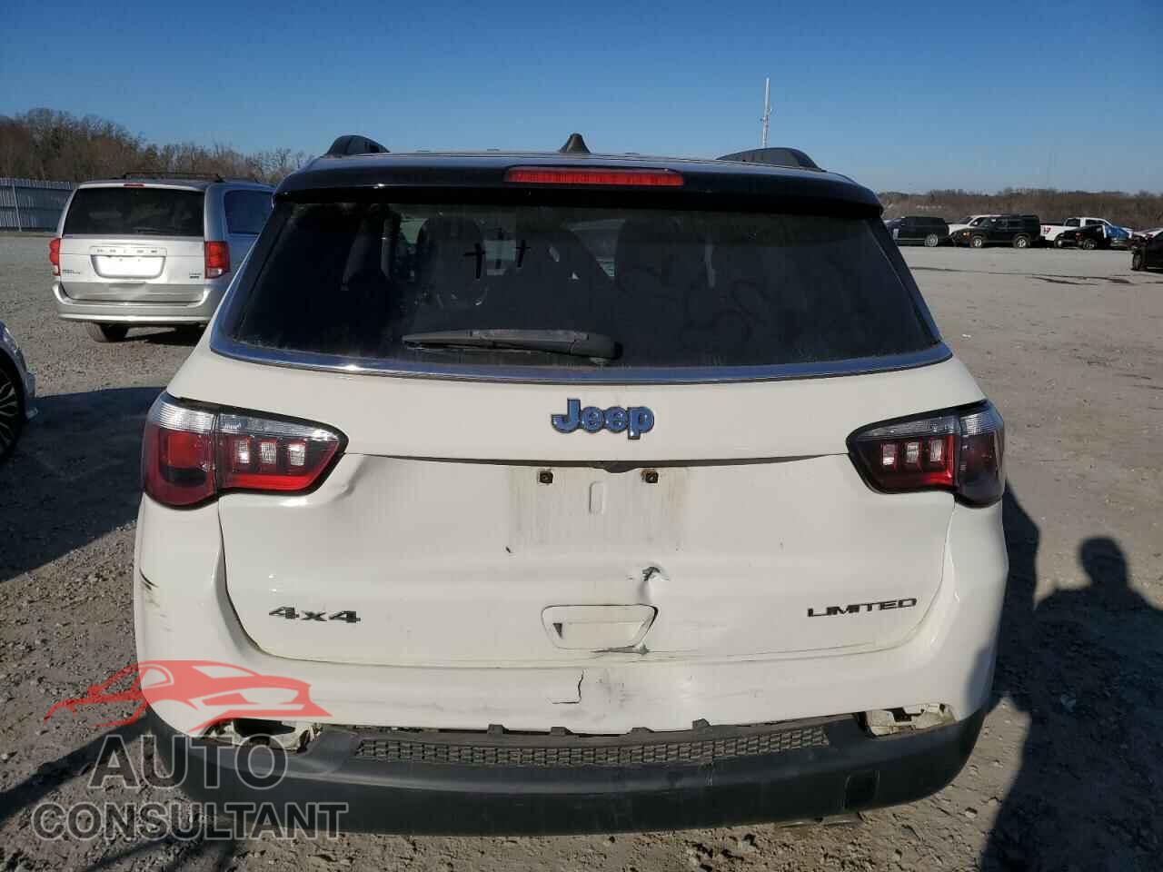 JEEP COMPASS 2018 - 3C4NJDCB8JT423601