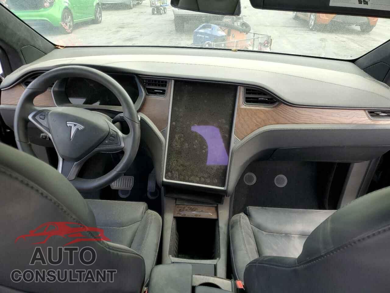TESLA MODEL X 2021 - 5YJXCBE2XMF324558