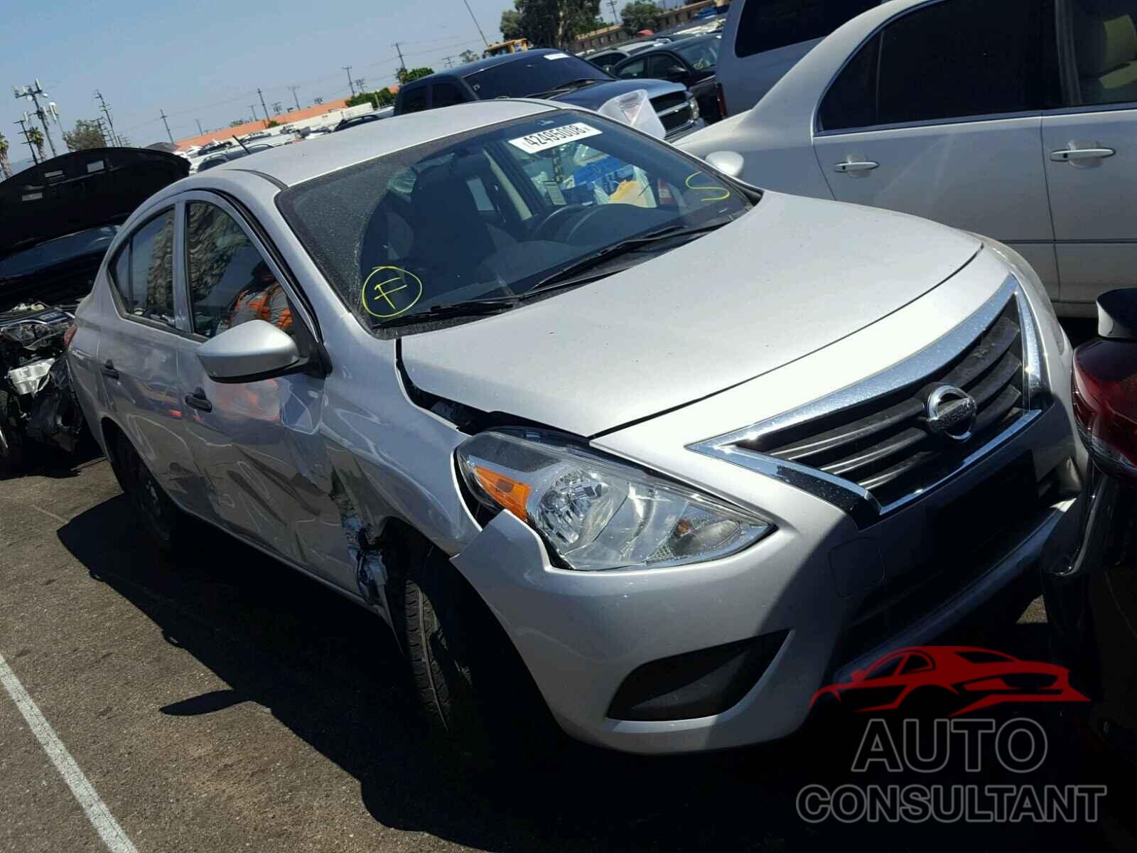 NISSAN VERSA 2017 - 3N1CN7AP8HL902187