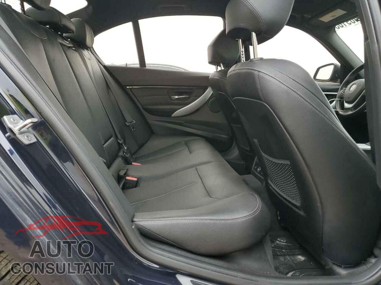 BMW 3 SERIES 2016 - WBA8E3G59GNU05078