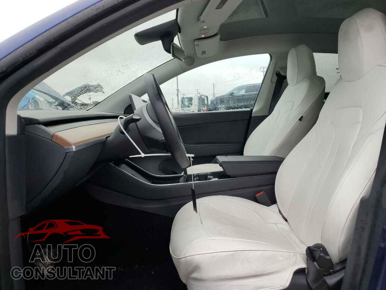 TESLA MODEL Y 2020 - 5YJYGDEEXLF013418