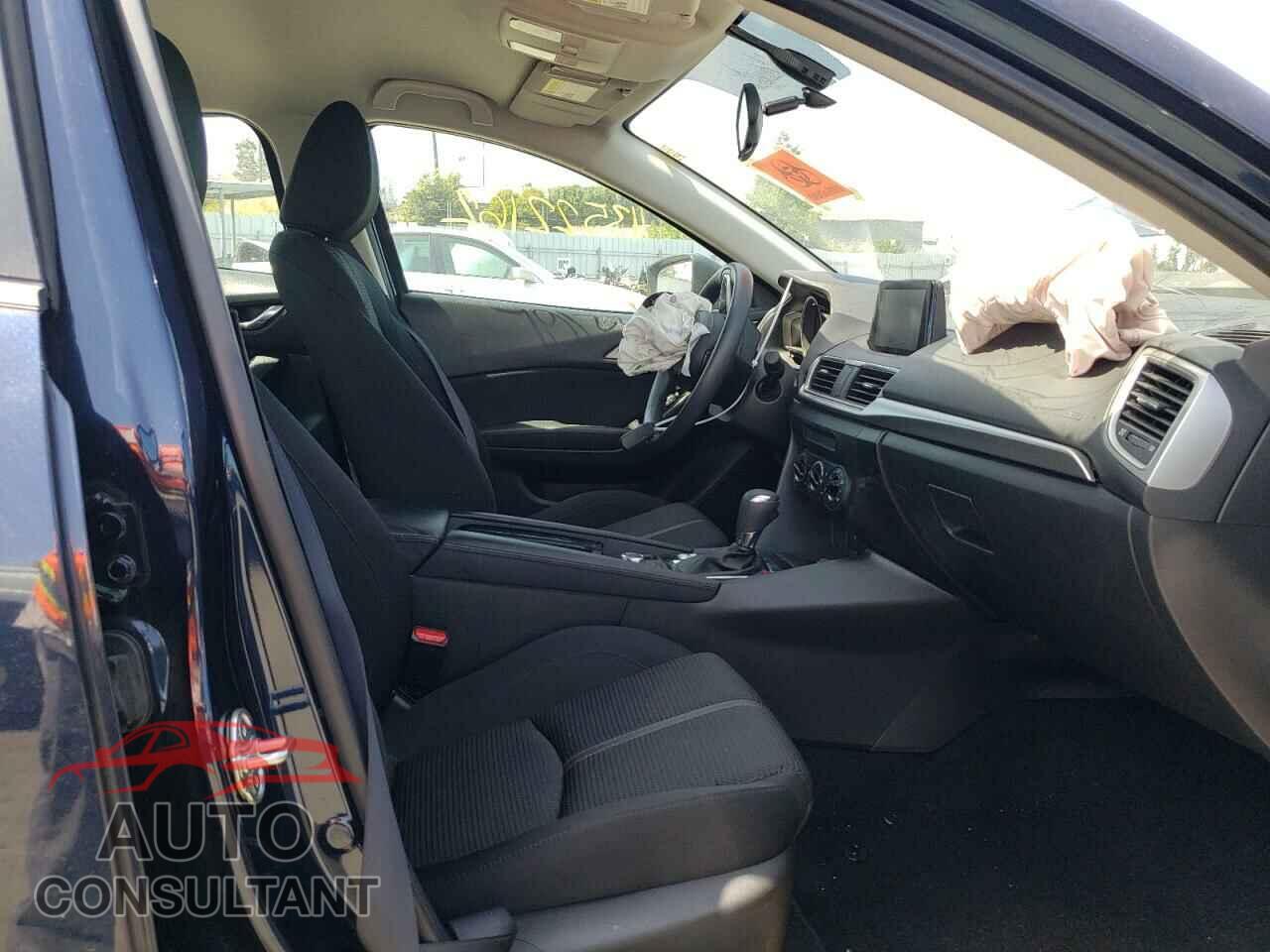 MAZDA 3 2017 - 3MZBN1U79HM102409