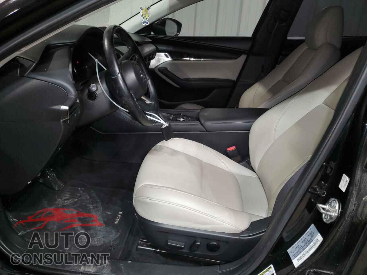 MAZDA 3 2019 - JM1BPBDM5K1114652