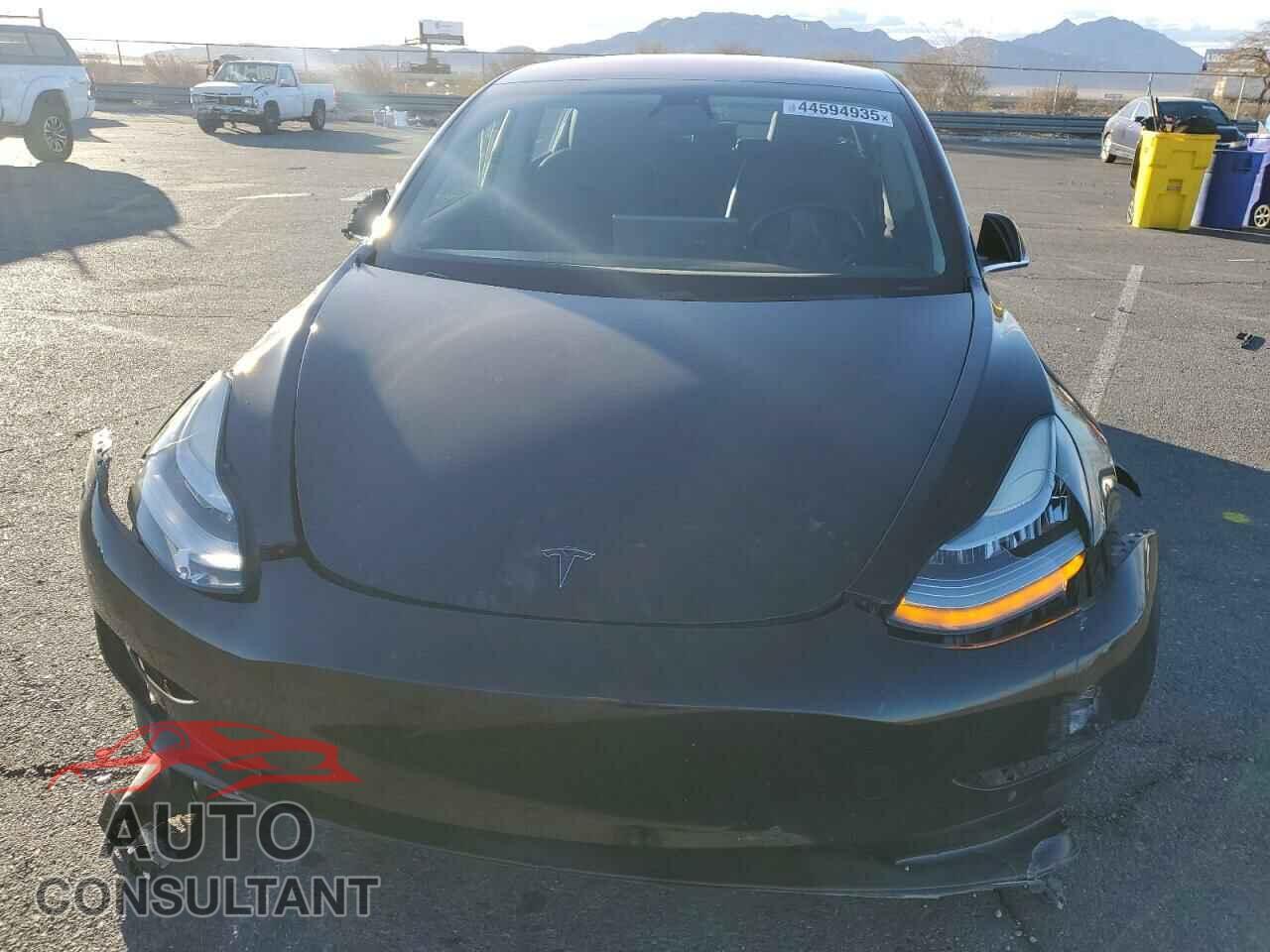 TESLA MODEL 3 2018 - 5YJ3E1EA0JF003909