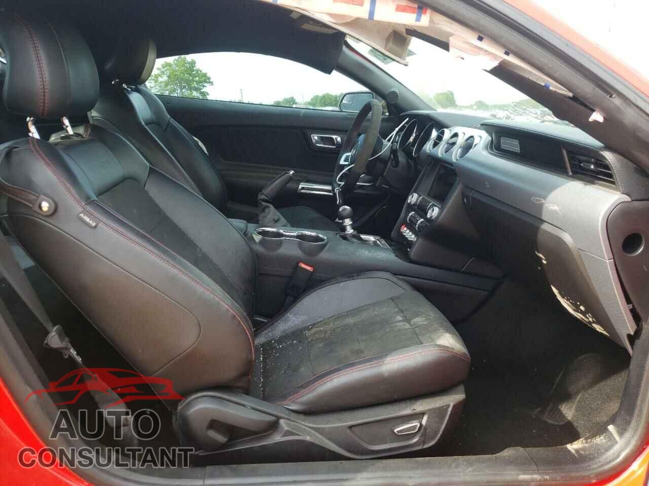 FORD MUSTANG 2017 - 1FA6P8CF8H5286141