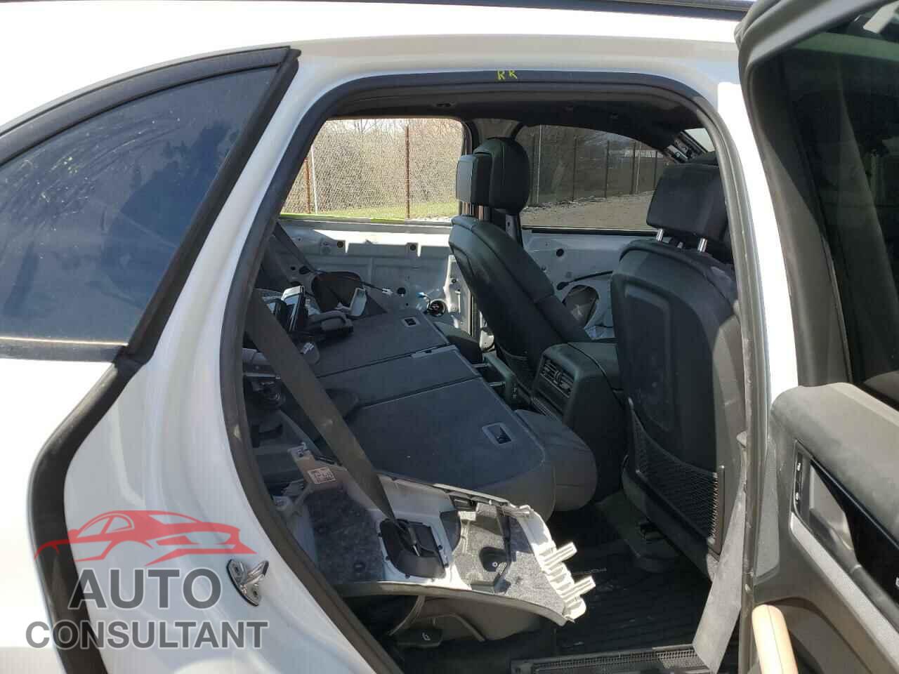 PORSCHE CAYENNE 2024 - WP1AA2AY3RDA00418