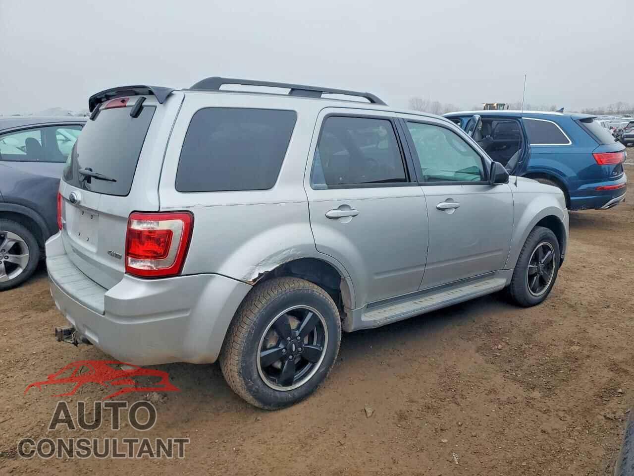 FORD ESCAPE 2009 - 1FMCU93759KC04501