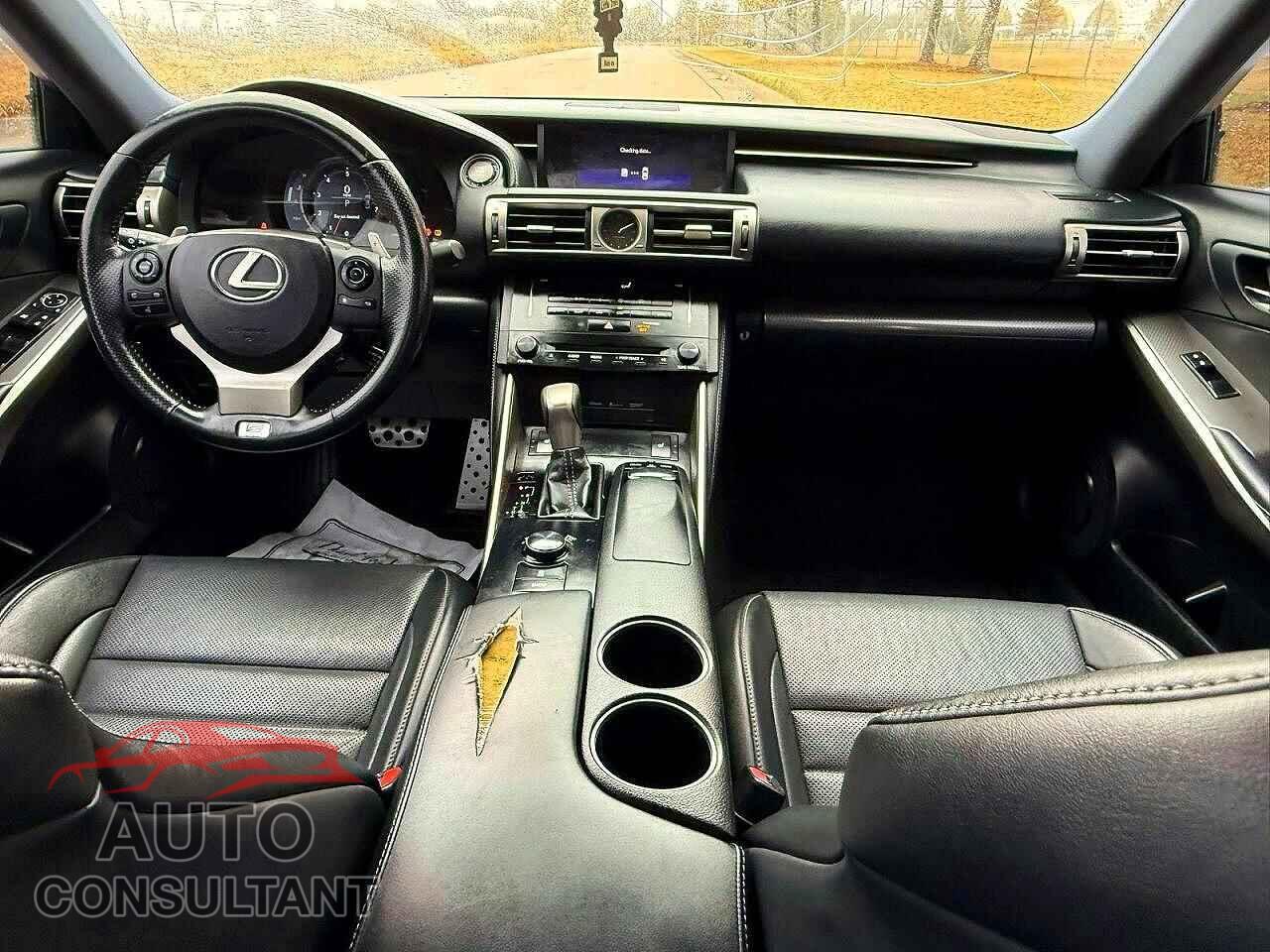 LEXUS IS 2014 - JTHBE1D27E50T1680