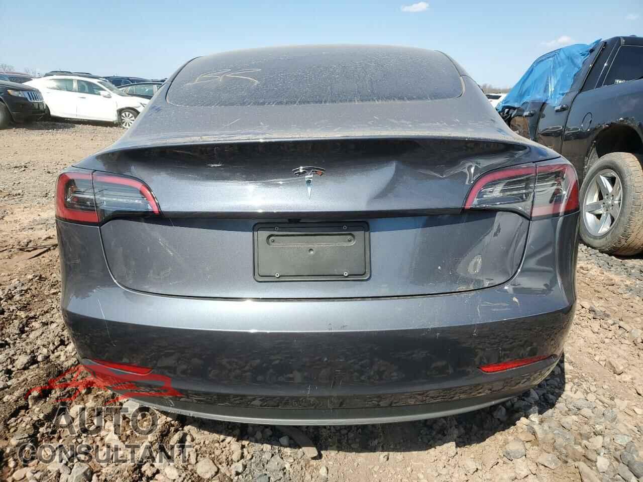 TESLA MODEL 3 2023 - 5YJ3E1EA7PF654589