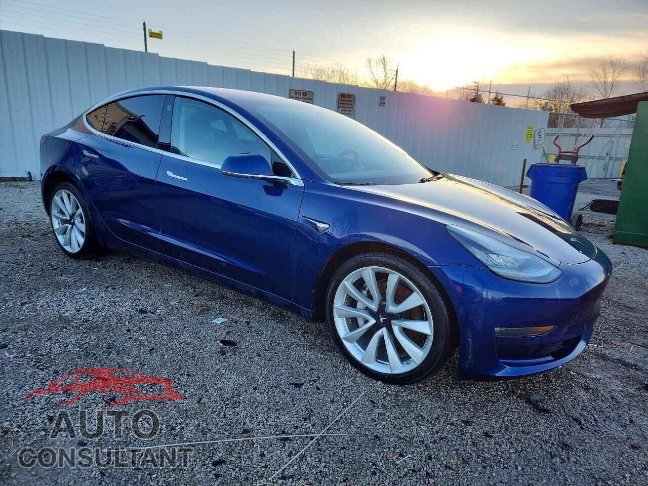 TESLA MODEL 3 2018 - 5YJ3E1EB0JF054786