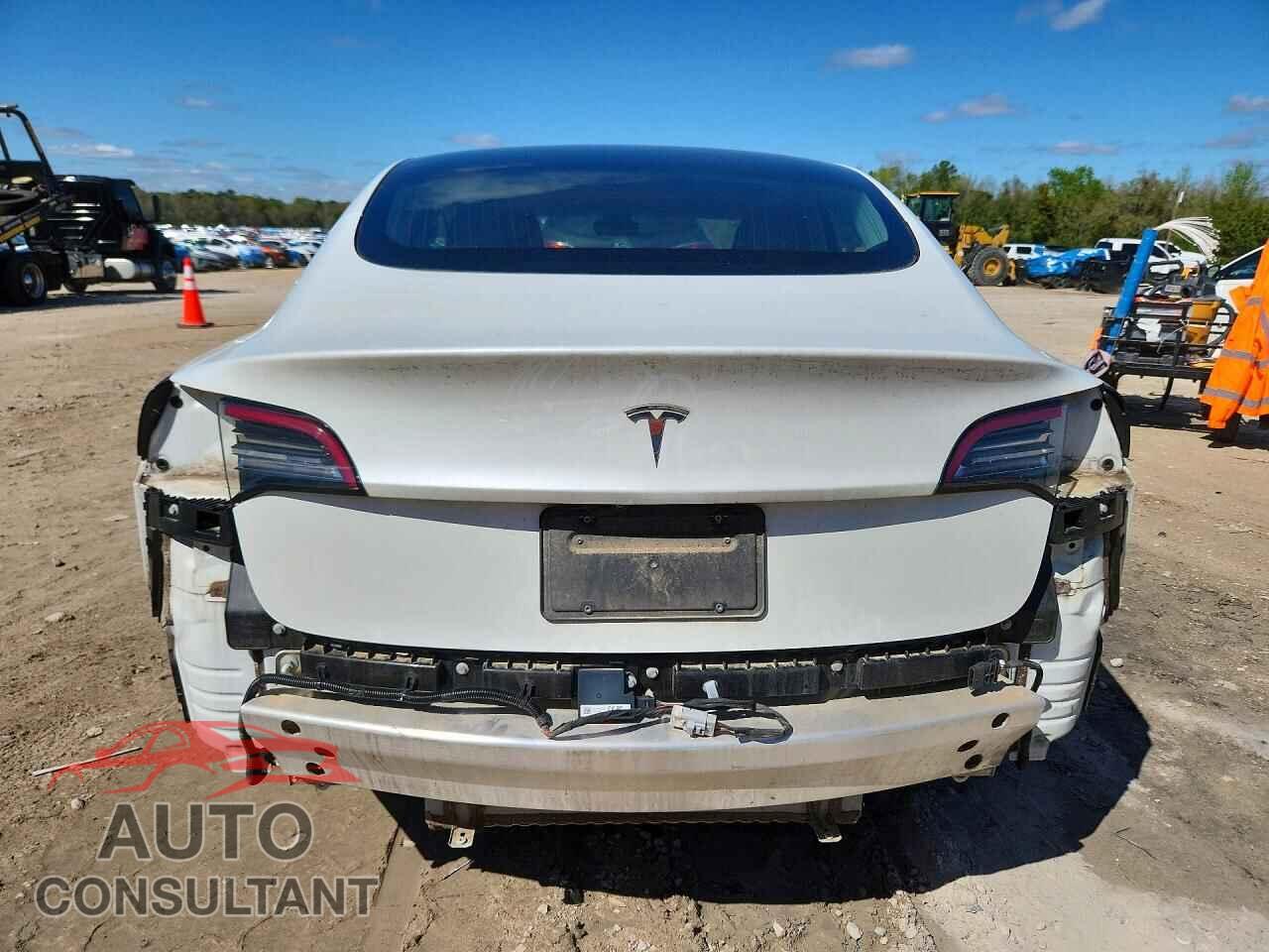 TESLA MODEL 3 2019 - 5YJ3E1EA2KF311763
