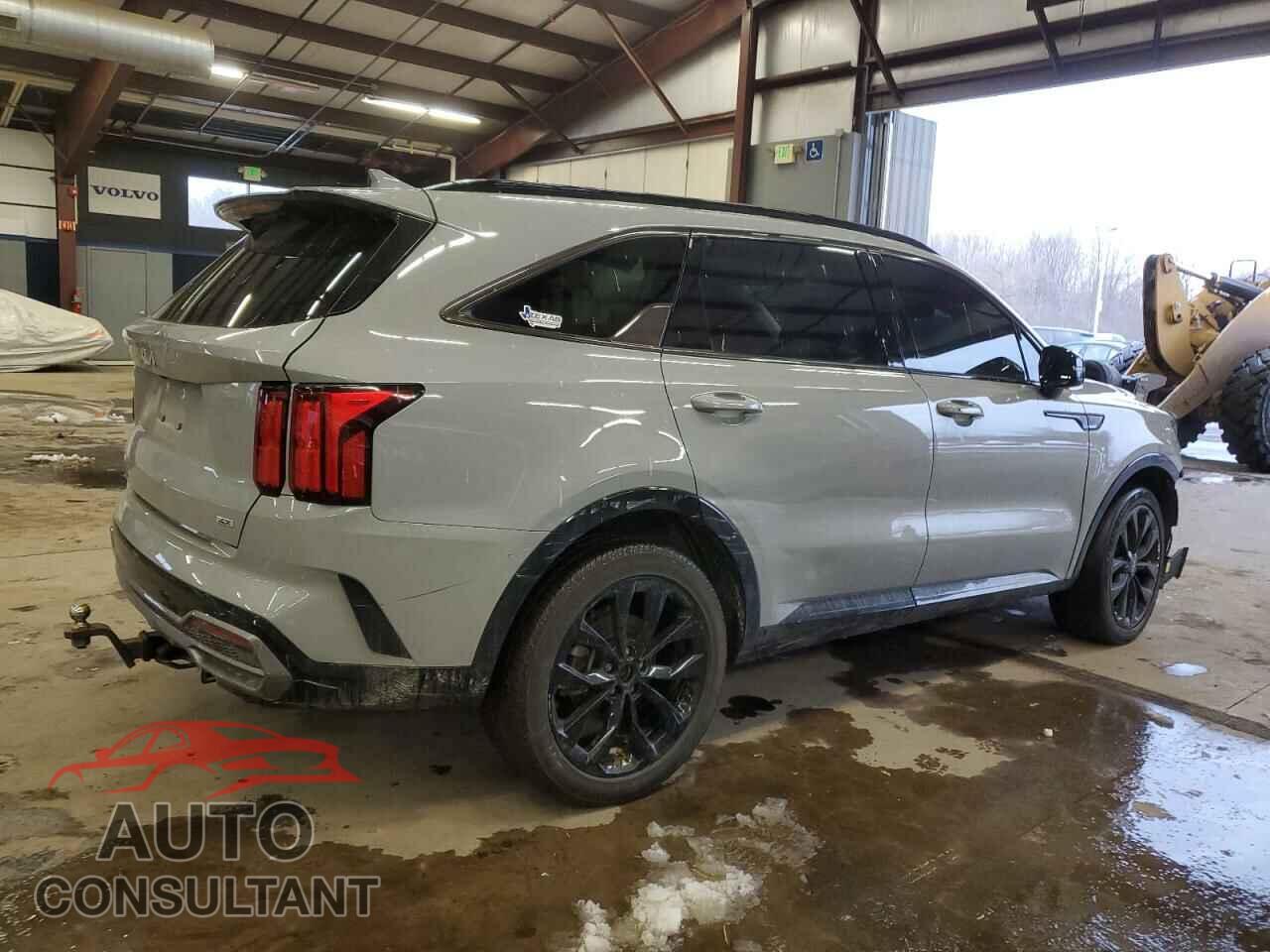 KIA SORENTO 2023 - 5XYRKDLF9PG164960