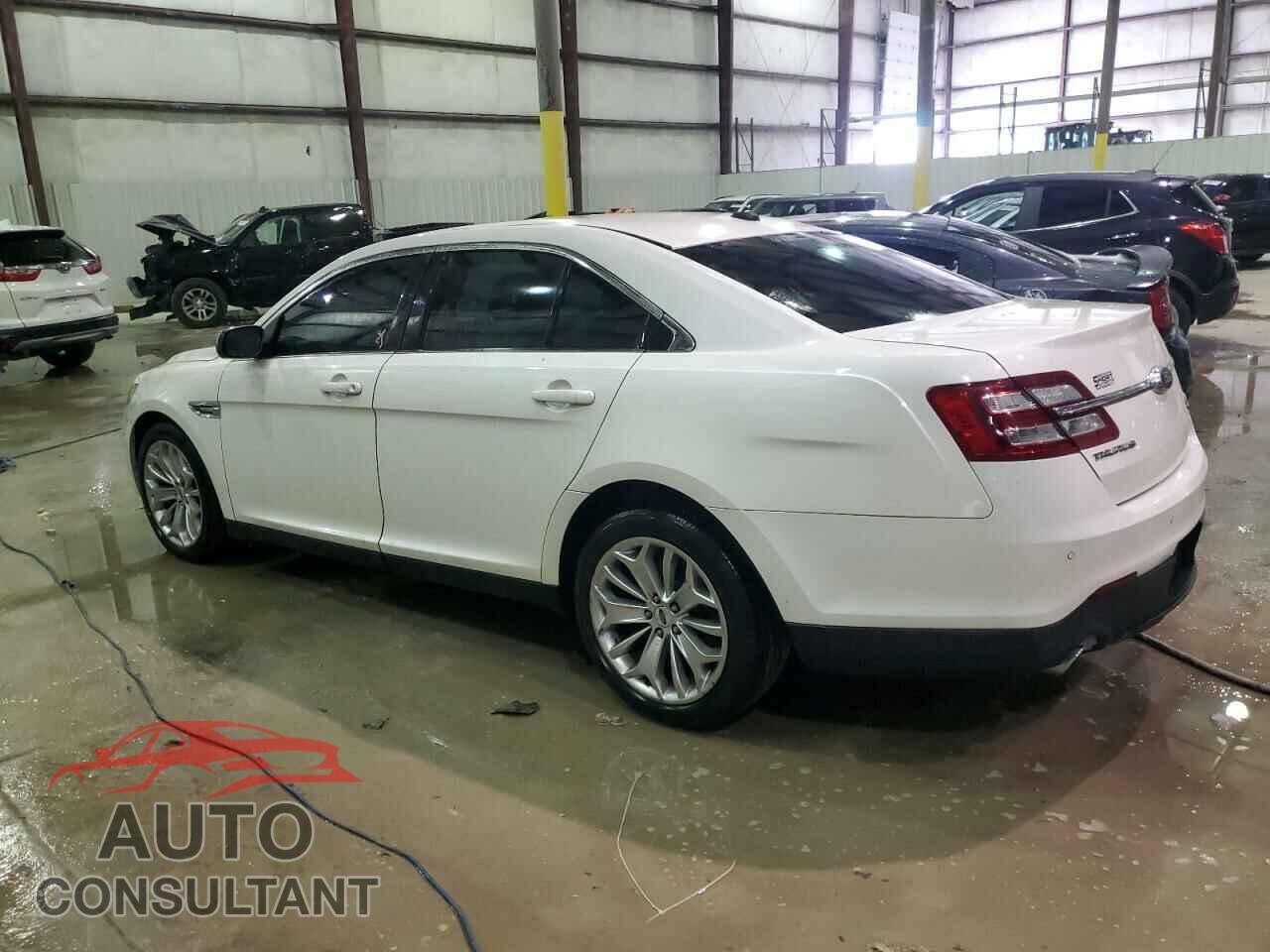 FORD TAURUS 2017 - 1FAHP2F88HG119284