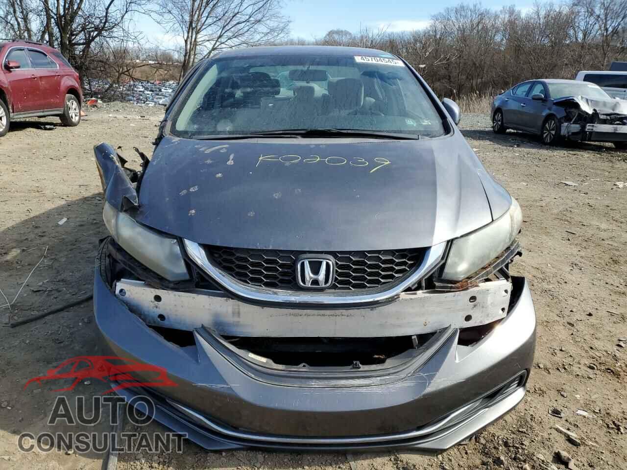 HONDA CIVIC 2013 - 2HGFB2F63DH585543