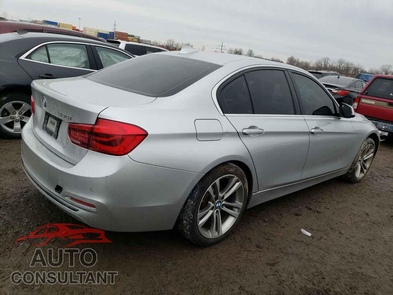 BMW 3 SERIES 2018 - WBA8B9C56JEE81062