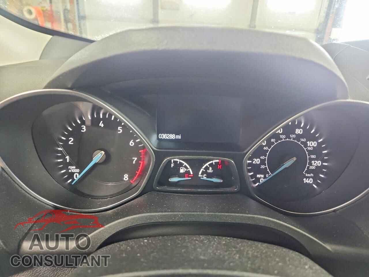 FORD ESCAPE 2018 - 1FMCU0F72JUB53832