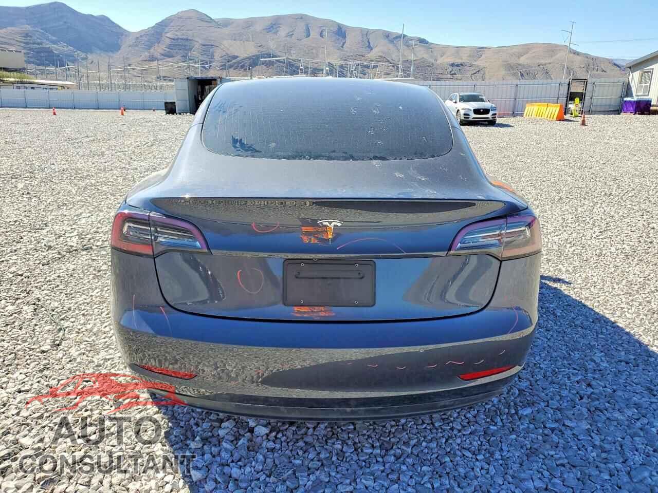 TESLA MODEL 3 2020 - 5YJ3E1EA0LF806156