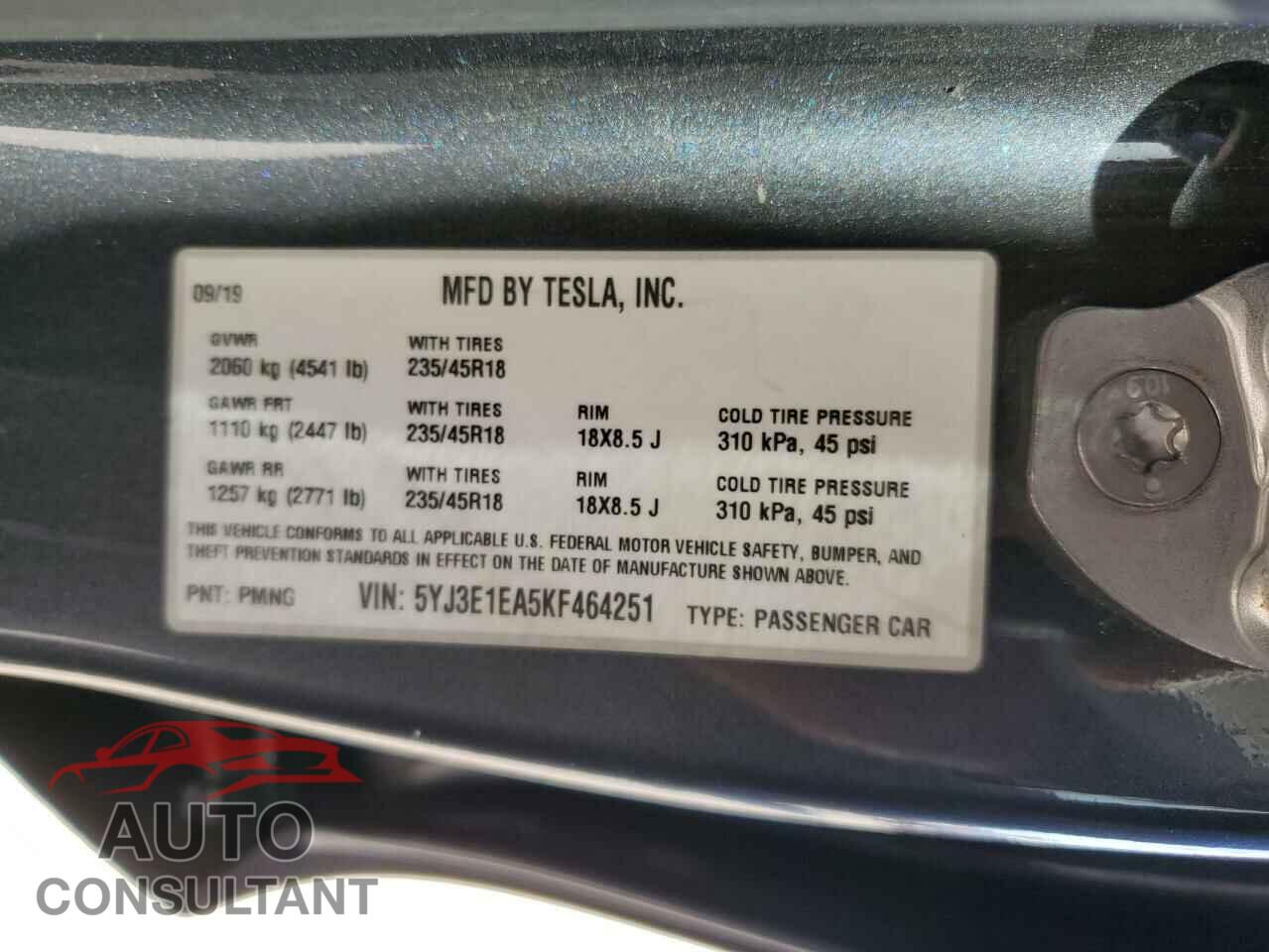TESLA MODEL 3 2019 - 5YJ3E1EA5KF464251