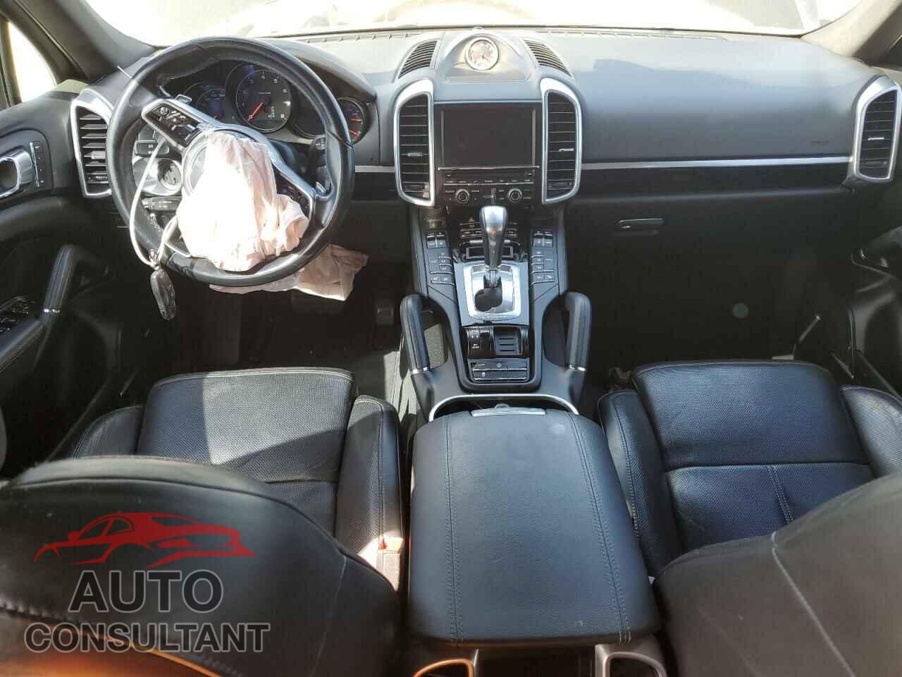 PORSCHE CAYENNE 2016 - WP1AA2A23GLA08758