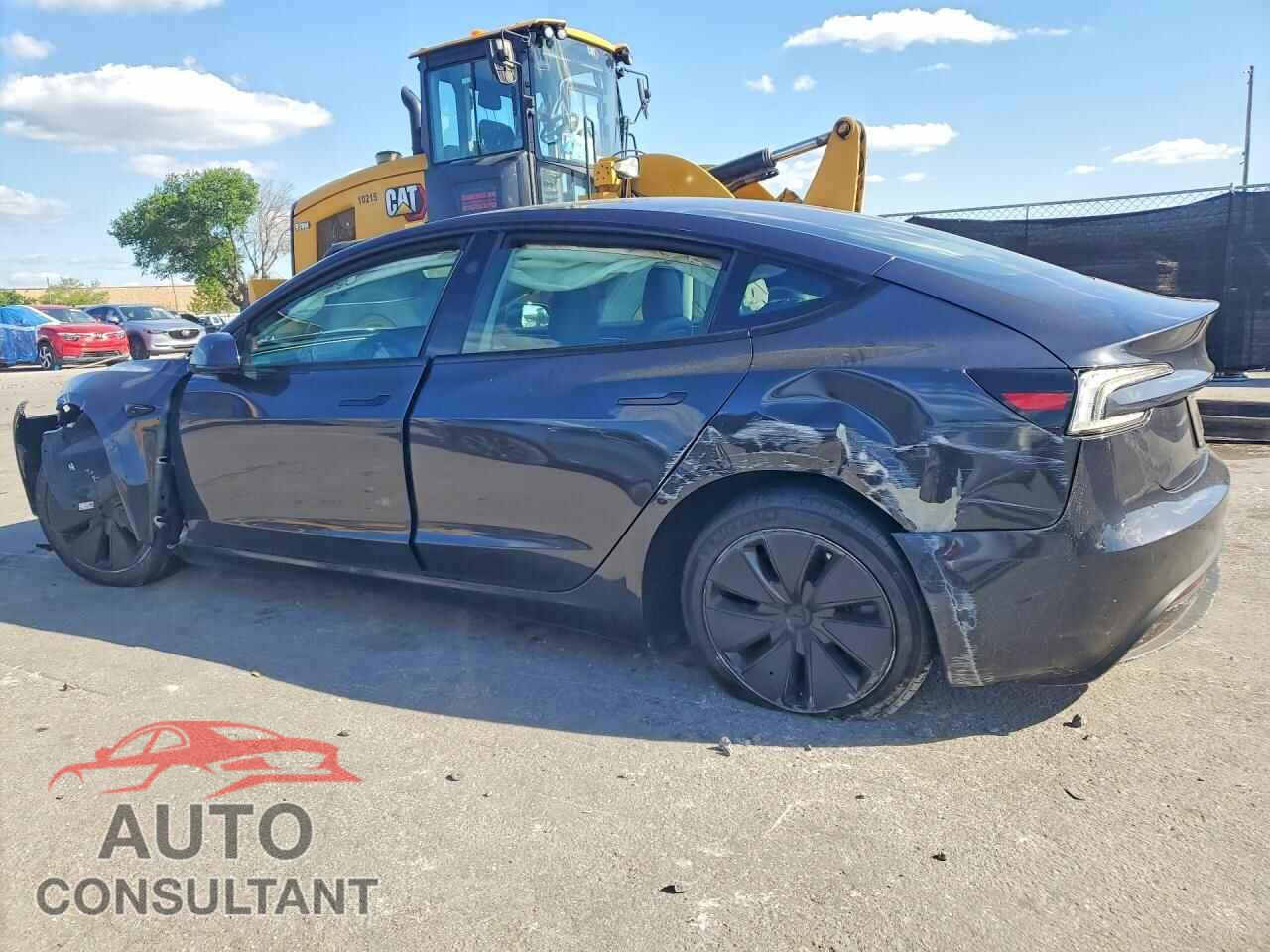 TESLA MODEL 3 2025 - 5YJ3E1EA2SF904135