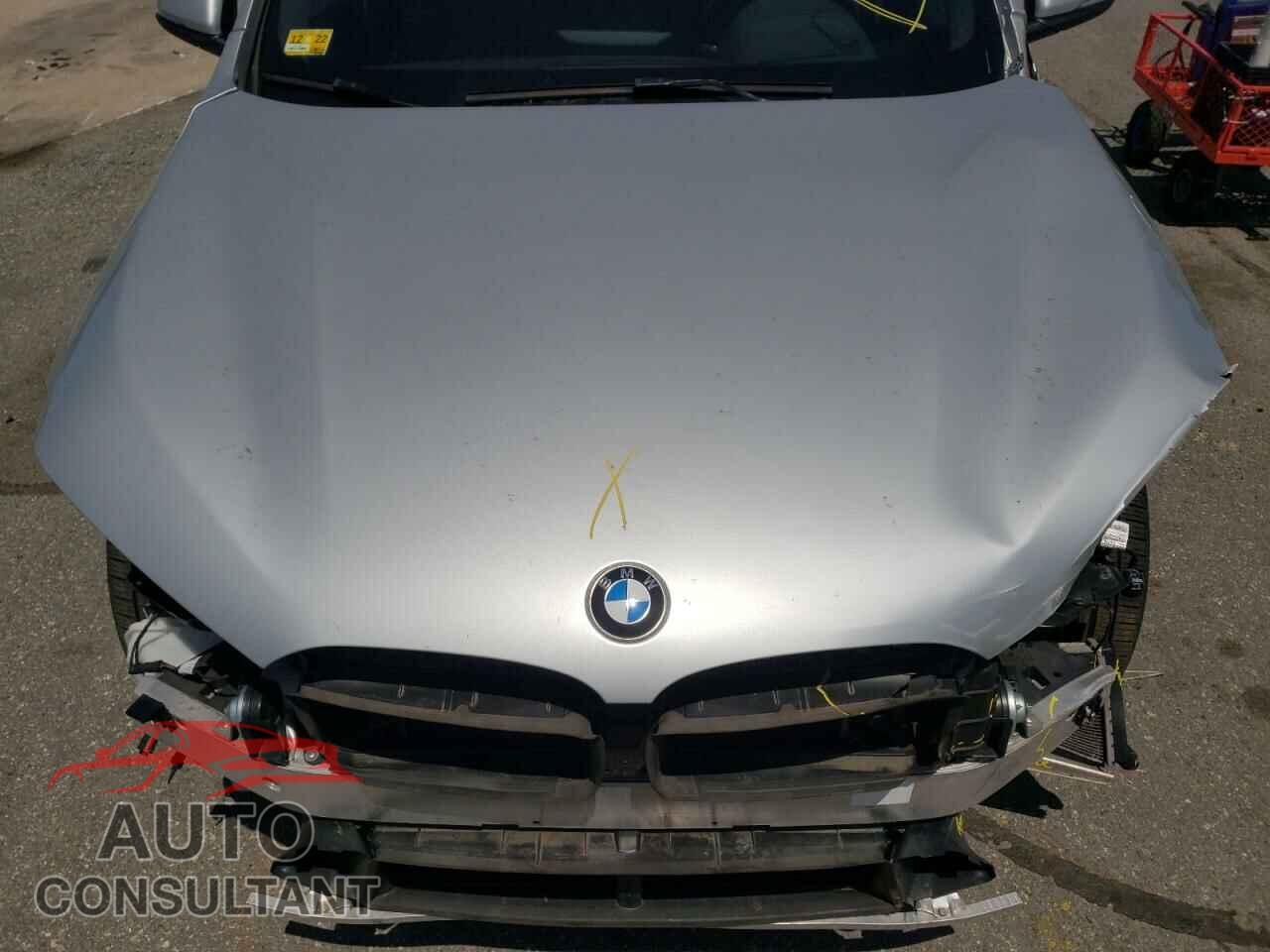 BMW X1 2018 - WBXHU7C38J3F04520