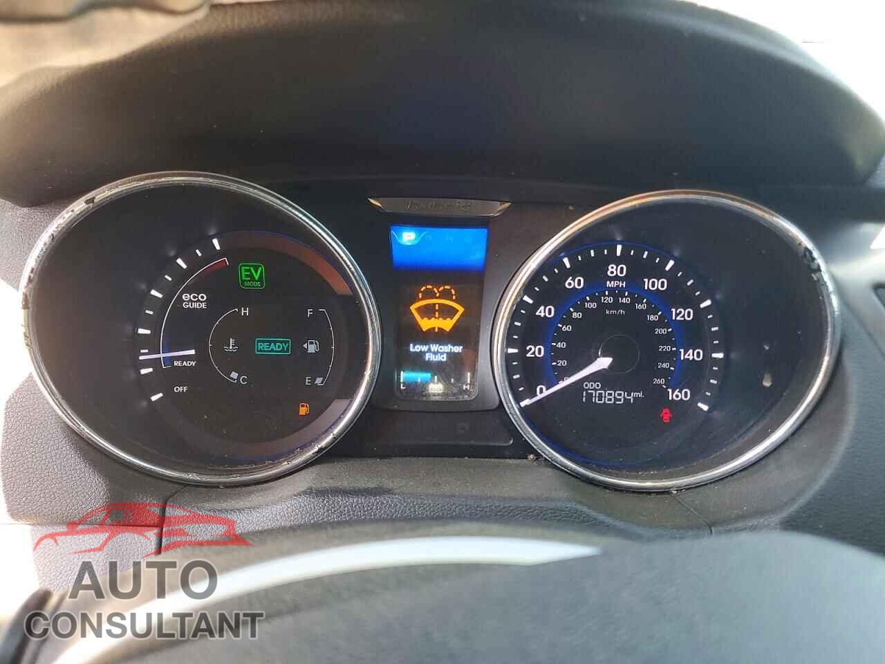 HYUNDAI SONATA 2013 - KMHEC4A42DA079737